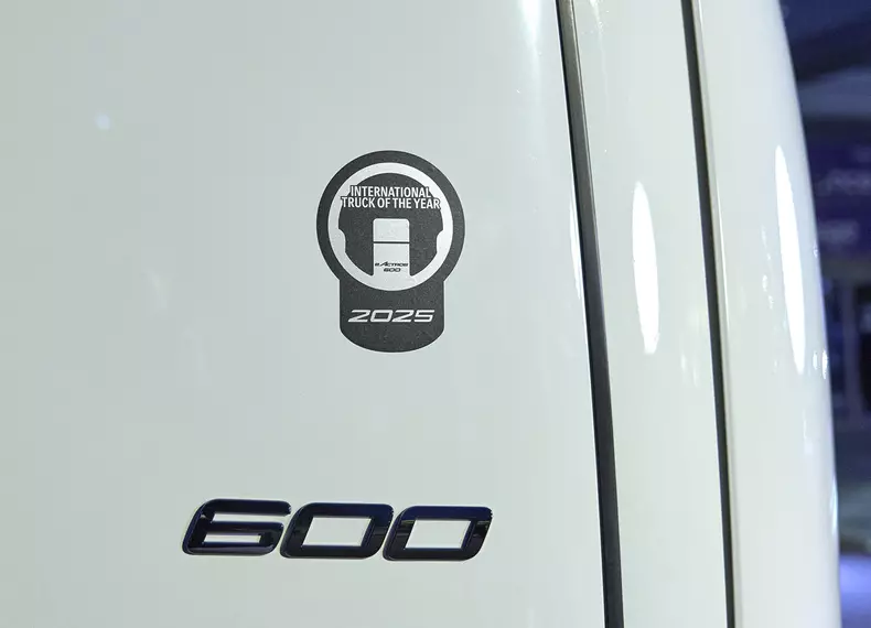 Mercedes-Benz eActros 600 ist “International Truck of the Year 2025″

Mercedes-Benz eActros 600 is “International Truck of the Year 2025”