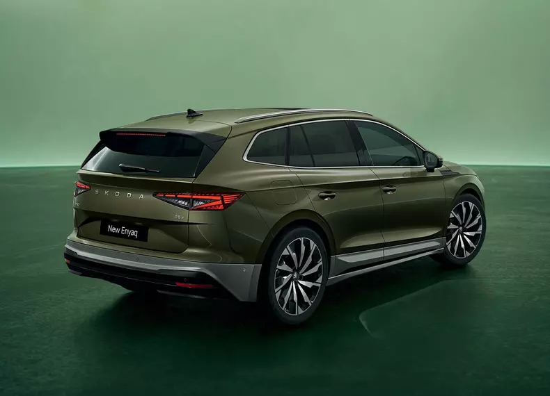 Skoda-Enyaq-2025-Rear_Three-Quarter.fdca41c5