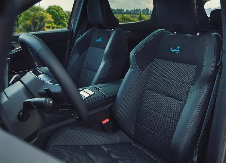 Renault-Austral-2026-HD-e15880701c0847eb715b03146ebea512b686bcac7