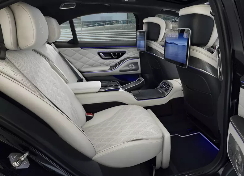 Mercedes-Benz-S-Class-2027-HD-adeb2fbd1c2182f924e8558eedf902063401be374