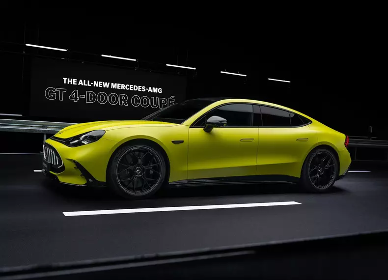 Mercedes-Benz-AMG_GT_4-Door-2027-HD-c4e4aa121c4981baf1e1d4d0e655c05d75bbddbf3