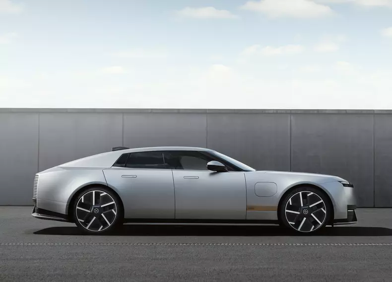 Jaguar-Type_01-2028-HD-aa82c6f41c79505bfb020fdecfe210aee9be0c241
