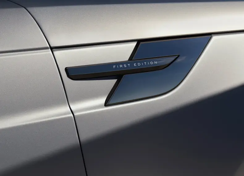 Land_Rover-Range_Rover_Sport_Electric-2027-HD-4683a9a91c77a39184a65a39f1796166aec926208