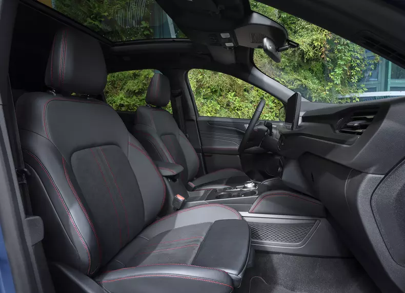 2023_FORD_KUGA_ST-LINE_07