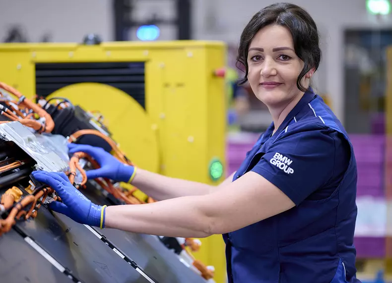 P90559467_highRes_production-of-high-v