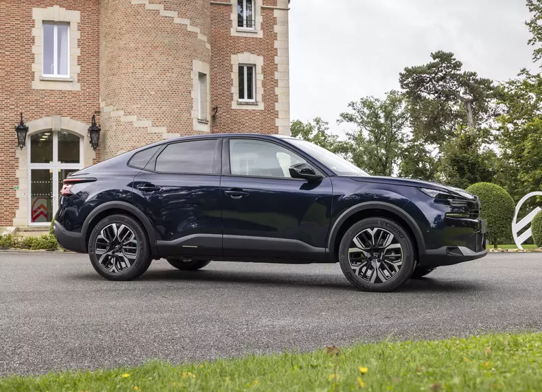 web_003_ëC4X-Bleu Eclipse