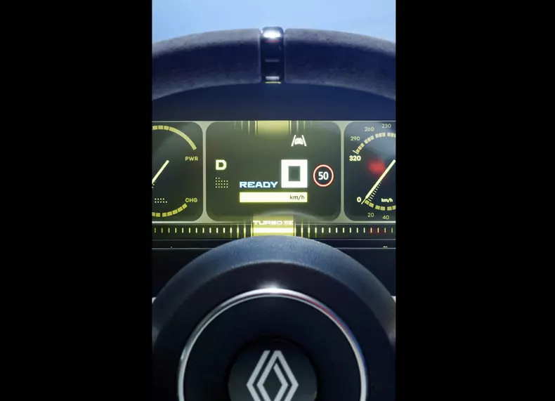 Renault-5_Turbo_3E-2027-HD-865f84b61bb1a13f2322854b8b8e90d8c07e37324