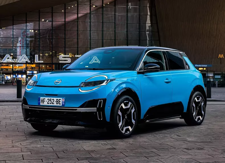 Lissan-Micra_EV-2026-Front_Three-Quarter.2bd9c6af