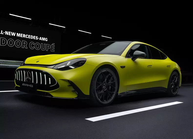 Mercedes-Benz-AMG_GT_4-Door-2027-HD-71f025741c496349b2f44228f21310ea897380bf3