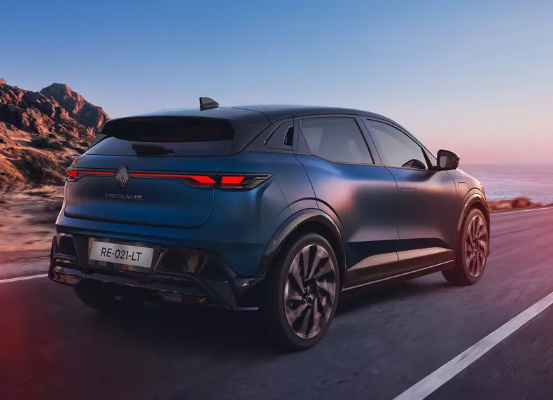 Renault-Megane_E-Tech-2027-HD-d22a6da81c537dd49e5a982bce2350e728fffaf7a