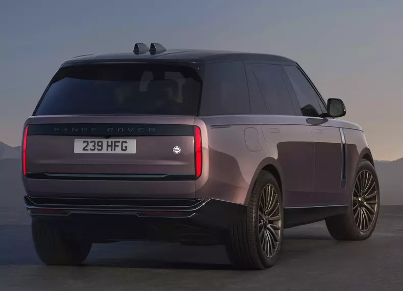Land_Rover-Range_Rover_Electric-2027-Rear_Three-Quarter.19dbc8a0