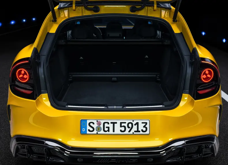 Mercedes-Benz-AMG_GT_SUV-2027-HD-90c54c681c7d84b7e2b9ab0bbc11635a86c2ede79