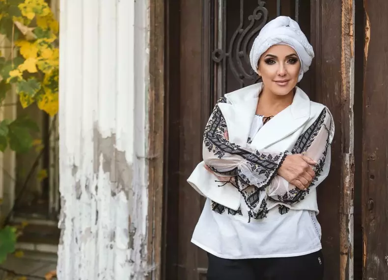 Nico a devenit bunică la 52 de ani! Fiica artistei a născut un băiat (2)