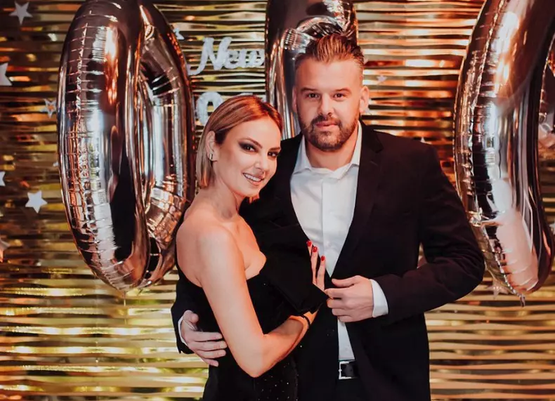 roxanaionescupetreceretinuvidaicu