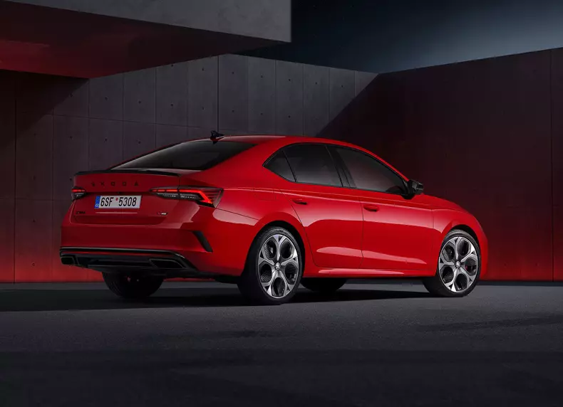 Skoda-Octavia_RS-2025-HD-efa94aeb1bb3d0aee230c7ee435a024d421576abd