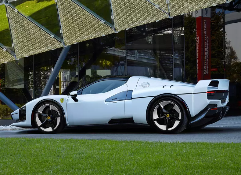 Ferrari-SC40-2025-HD-84644fdc1bffae9fdfa78f3a0605c0d7e1ab4ee60