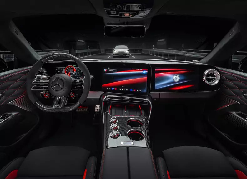 Mercedes-Benz-AMG_GT_4-Door-2027-Interior.202e8895