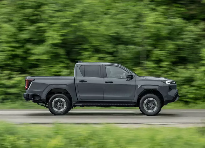 Toyota-HiLux_BEV-2026-HD-c7d3c9fc1c51557b6e473d5b832e91172f6eb1104