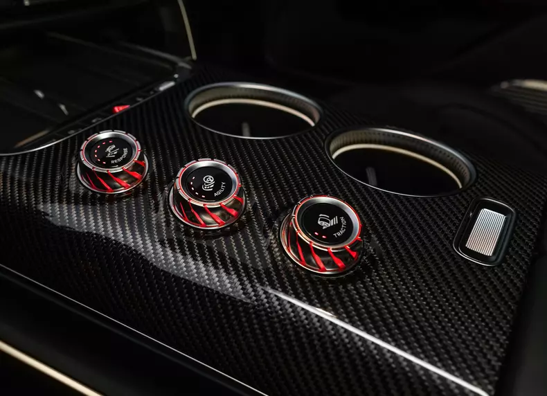 Mercedes-Benz-AMG_GT_SUV-2027-HD-5c156a7b1c7d0fc31d90d60e24d4e3c63672a5e77