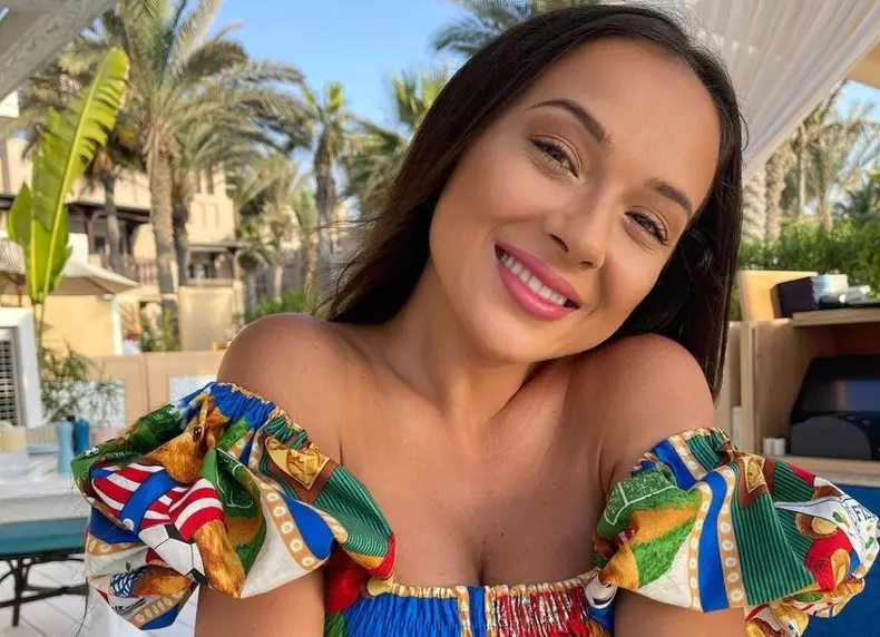 vladuta-lupau-este-insarcinata-voi-fi-mamica_6_size24-1024x742-1