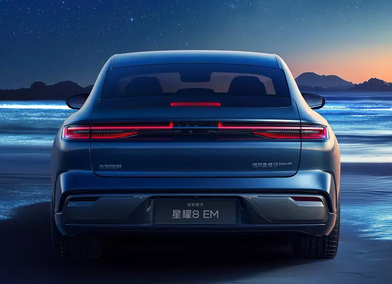 Geely-Galaxy_Starshine_8_EM-2026-Rear.f76e0c1a