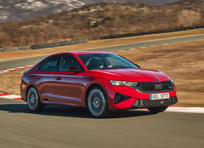 Skoda-Octavia_RS-2025-HD-7f8585581bb36a560d79285634bcf062a60ddeab9
