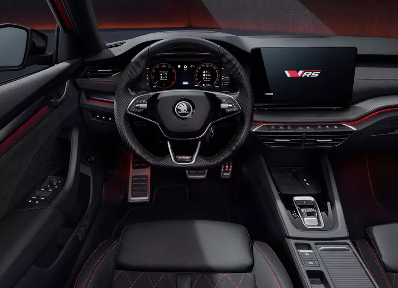Skoda-Octavia_RS-2025-Interior.0a5dc2b2