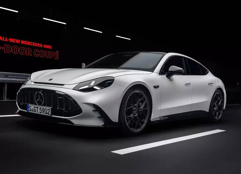 Mercedes-Benz-AMG_GT_4-Door-2027-Front_Three-Quarter.202e8895