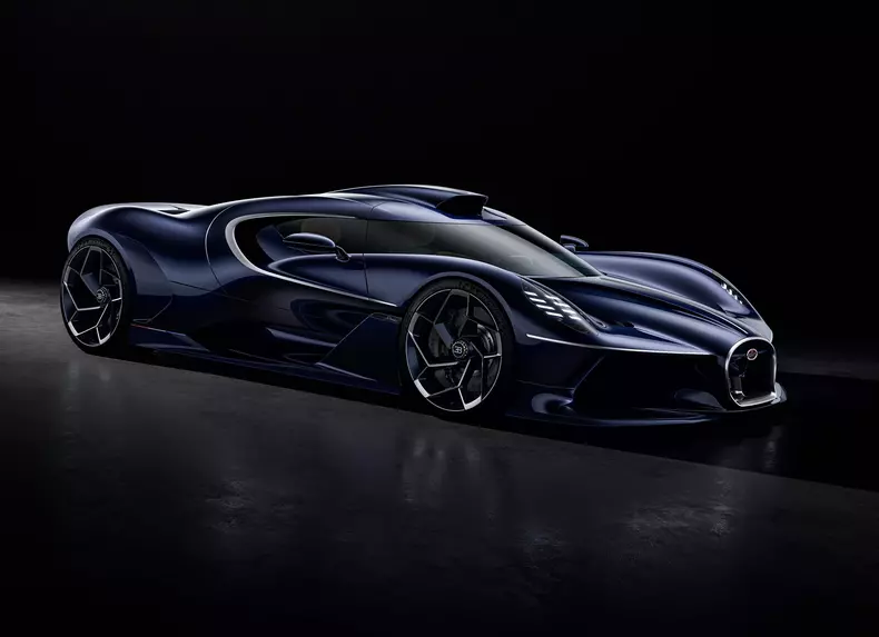 Bugatti-Destrier-2026-Front_Three-Quarter.5968fae2