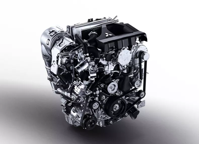 Mitsubishi-Pajero-2027-Engine.0656c0a7