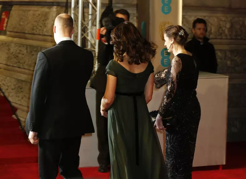 Kate Middleton nu a purtat negru la Gala Premiilor BAFTA 2018