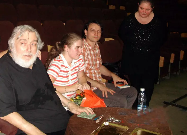 media-143954171050940100