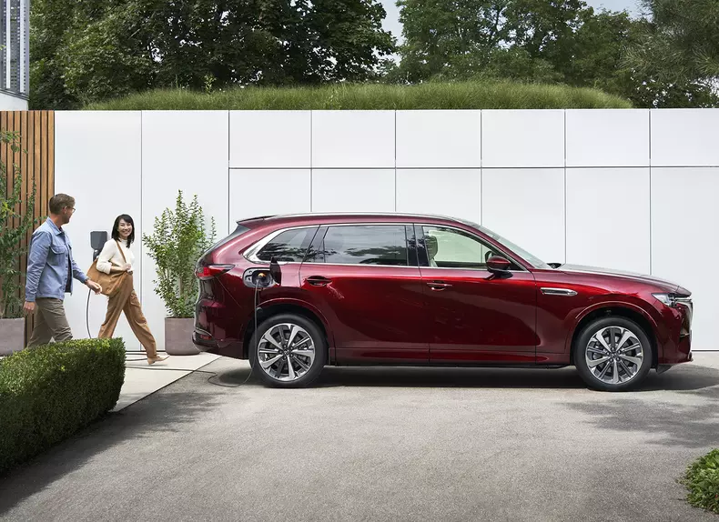 2024_mazda_cx-80_ar_still_17_unt