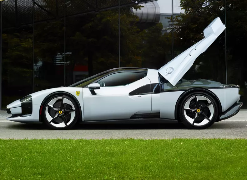 Ferrari-SC40-2025-HD-845975891bff5228fceb7371354f9030e0ef08e60