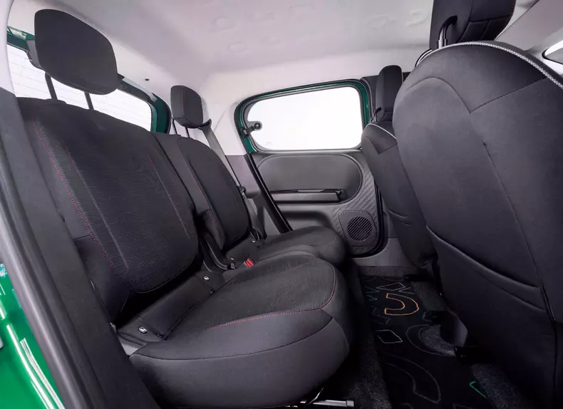 Renault-Twingo_E-Tech_EV-2027-HD-36156ad01c33bb5953d39ac16a2e67bce09d1a97c