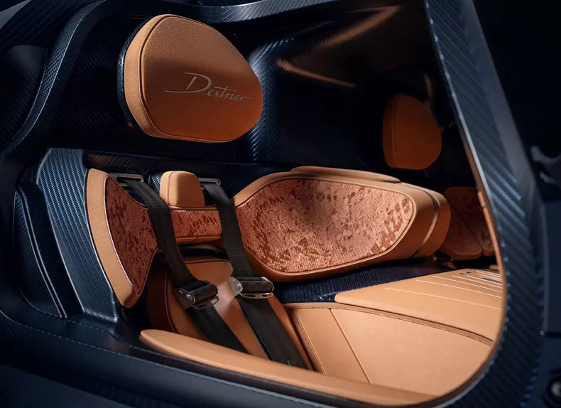 Bugatti-Destrier-2026-HD-cb2c46e21c649fef1a24d6323827c1e0016bcbc38