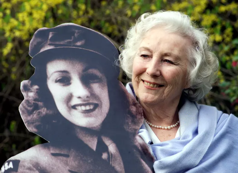 Britain's World War II singer Vera Lynn dies aged 103