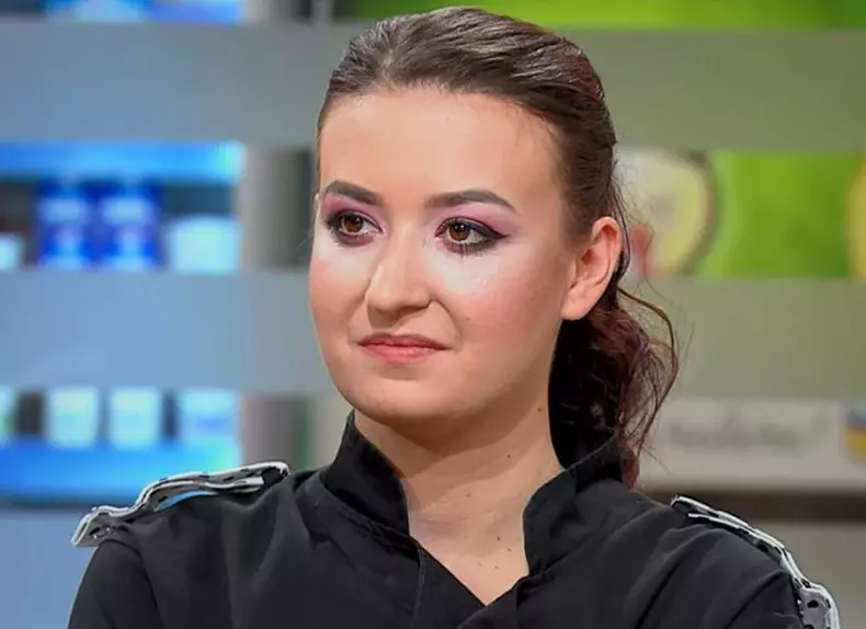 Roxana-blenche-chefi-la-cutite