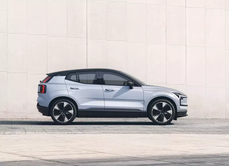 Volvo-EX30-2025-1600-0c