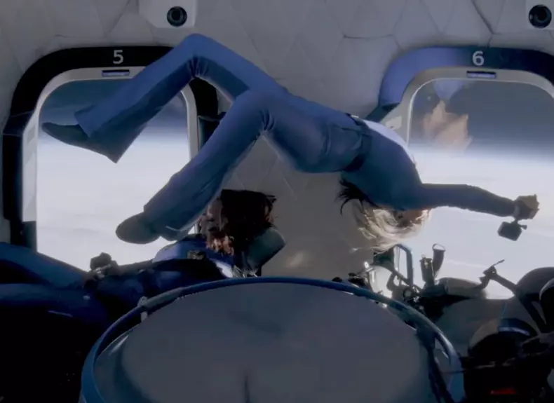 Echipajul feminin Blue Origin (4)
