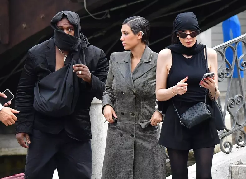 Kanye West i-a impus un set de reguli bizare Biancăi Censori. Ce nu are voie să facă niciodată