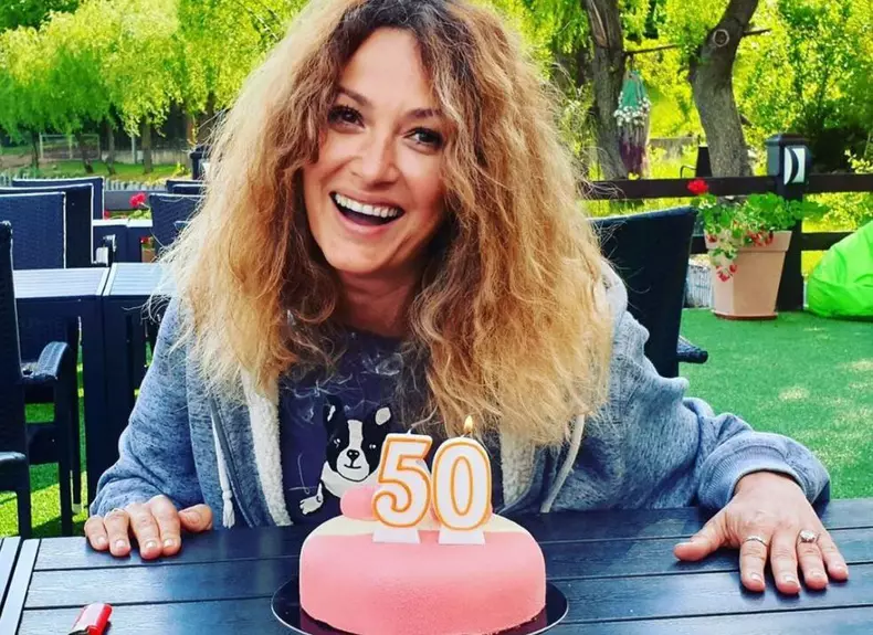 anca-turcasiu-impecabila-la-50-de-ani-artista-nu-si-arata-deloc-varsta_10_1_size24