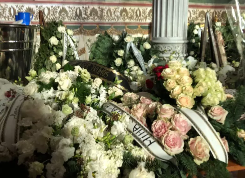 mihaela-galani-inmormantare-1