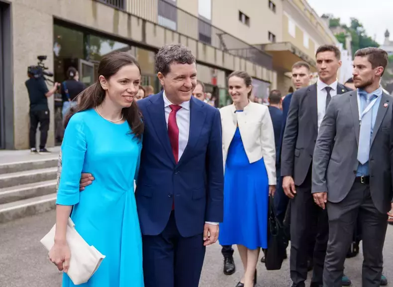 nicusor-dan-mirabela-gradinaru-austria-2