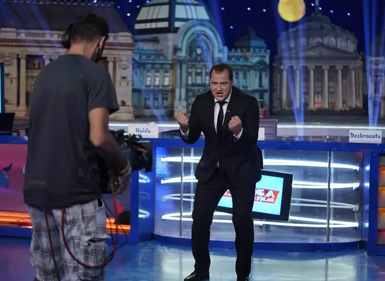 serban-huidu-cronica-carcotasilor-8