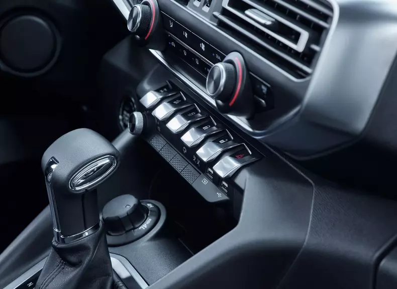 Peugeot-Landtrek-2021-1600-85