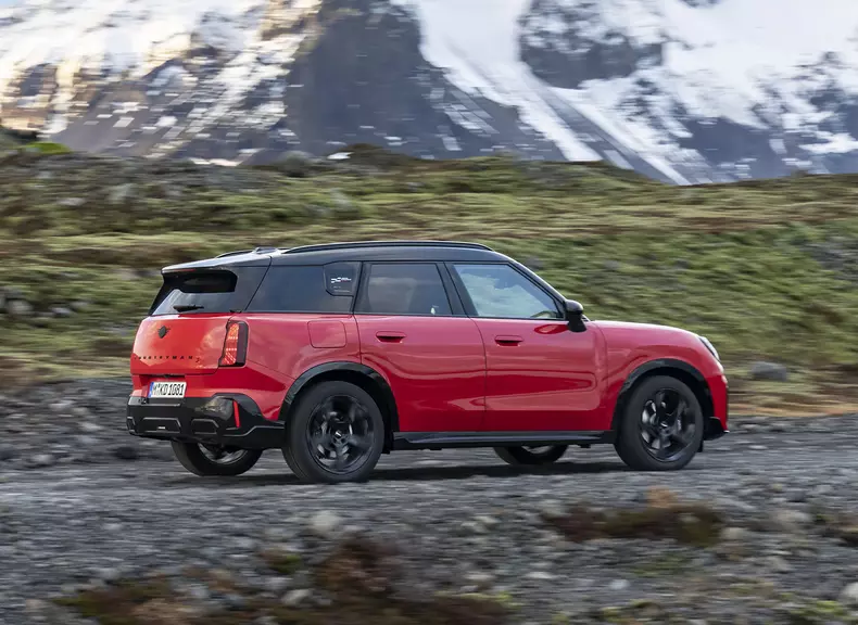 P90536164_highRes_mini-countryman-s-al