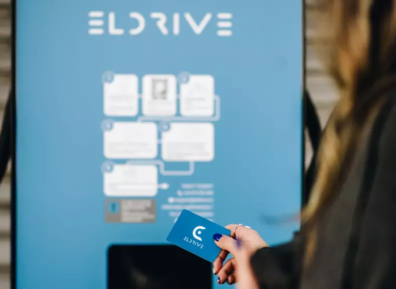 Card RFID Eldrive Romania (foto – Eldrive Romania) 01