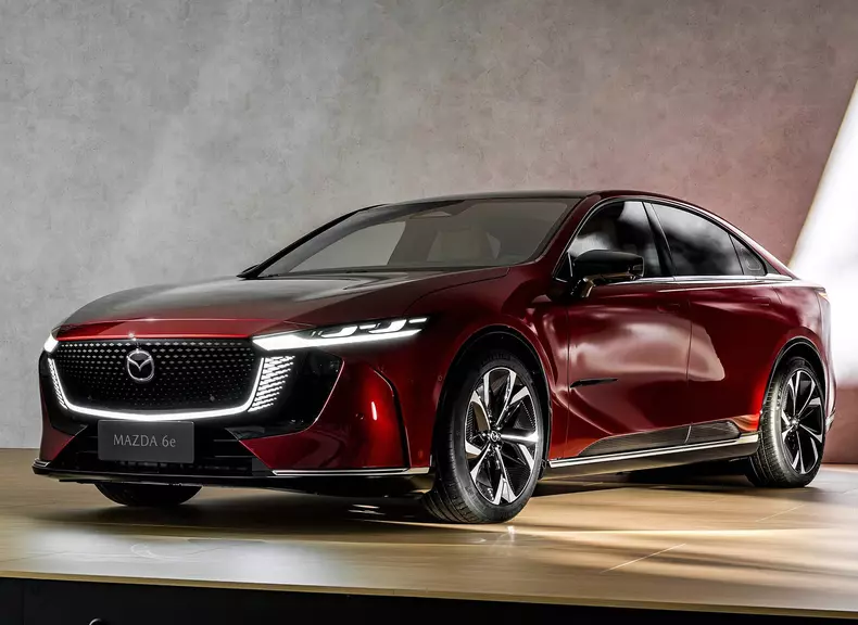 Mazda-6e-2026-Front_Three-Quarter.bc4af5bd