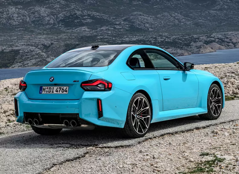 BMW-M2_with_M_xDrive-2027-HD-5dfc5d091c4c50a6fb4d5648e1ff946fbcb1c0adc